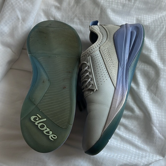 Women’s classic Grey Matter Clove sneaker size 6 - Picture 2 of 4